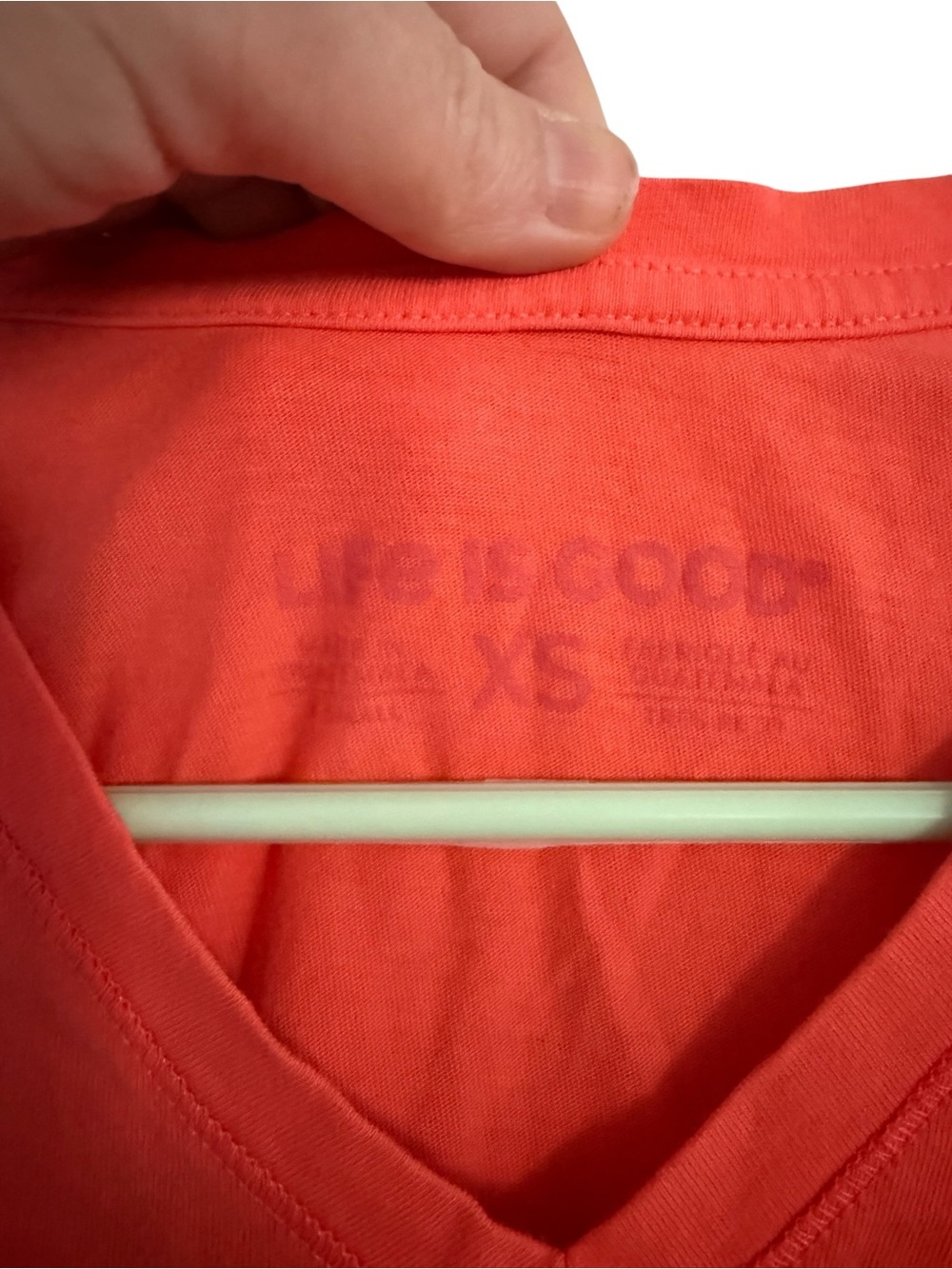 Life is Good Women's OrangeV-Neck Graphic Tee size xs - Picture 2 of 9